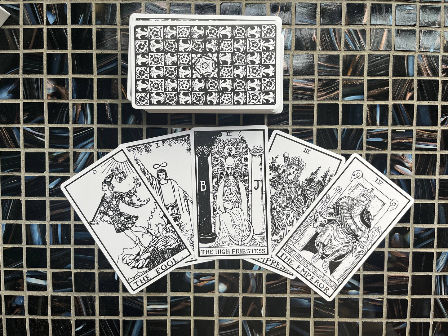 Pixie’s Line Art Tarot